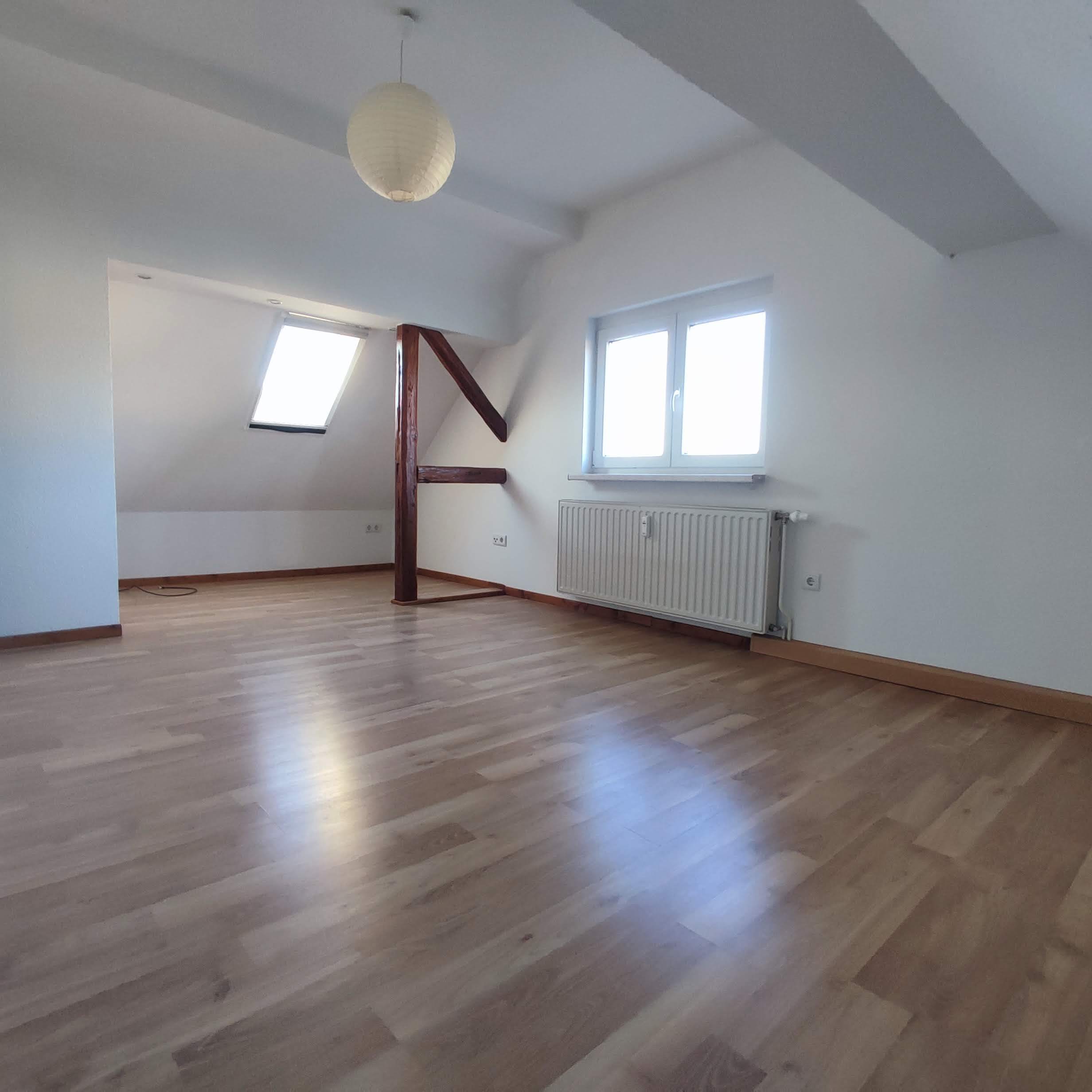 Wohnung zur Miete 590 € 3 Zimmer 59 m²<br/>Wohnfläche 3.<br/>Geschoss 01.03.2025<br/>Verfügbarkeit Ringwiese - Flur Burgau Jena 07745