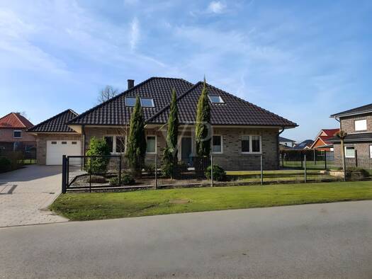 Einfamilienhaus zum Kauf 569.000 € 4 Zimmer 212 m² 743 m² Grundstück Bookhof Herzlake 49770