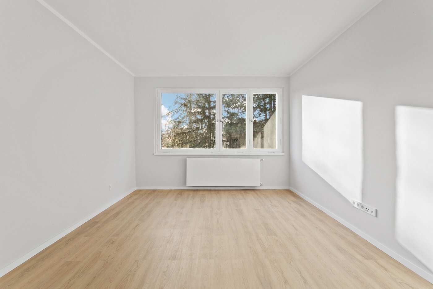 Wohnung zur Miete 1.930 € 3,5 Zimmer 82 m²<br/>Wohnfläche 1.<br/>Geschoss 01.02.2025<br/>Verfügbarkeit Hermsdorf Berlin 13467