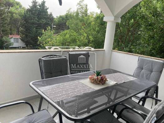 Haus zum Kauf 560.000 € 13 Zimmer 428 m² Tribanj, Starigrad Starigrad