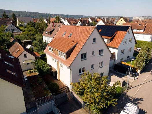 Mehrfamilienhaus zum Kauf 770.000 € 9 Zimmer 226,5 m² 391 m² Grundstück frei ab sofort Gerlingen 70839