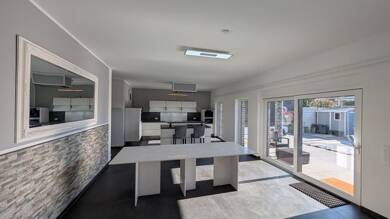 Haus zur Miete 2.400 € 8,5 Zimmer 240 m² 400 m² Grundstück frei ab sofort Römerstraße 40 Thorr Bergheim 50127