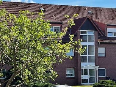 Wohnung zum Kauf 85.000 € 4 Zimmer 104 m² Dachgeschoss, 2. Geschoss Zeppelinstraße 7 Neustadt-Glewe Neustadt-Glewe 19306