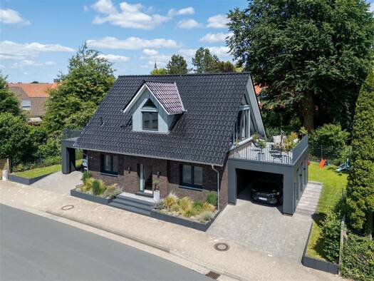 Einfamilienhaus zum Kauf 599.000 € 4 Zimmer 227,1 m² 441 m² Grundstück frei ab sofort Konrad-Adenauer-Straße 3 Twistringen 27239