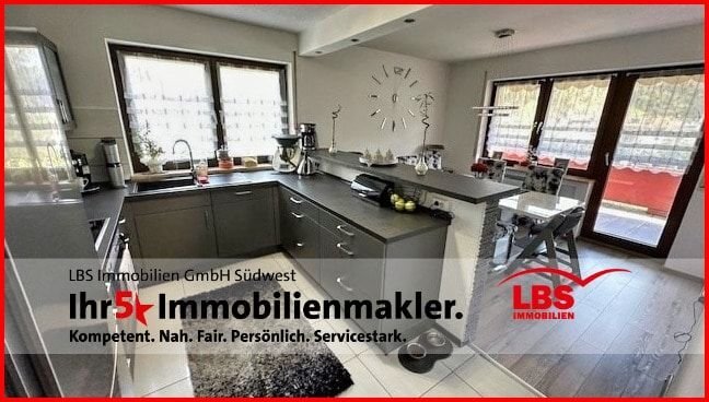 Wohnung zum Kauf 285.000 € 4,5 Zimmer 94,3 m²<br/>Wohnfläche 3.<br/>Geschoss Hausach 77756