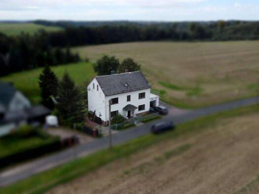 Einfamilienhaus zum Kauf 168.000 € 7 Zimmer 140 m² 875 m² Grundstück Höfchen Kriebstein 09648