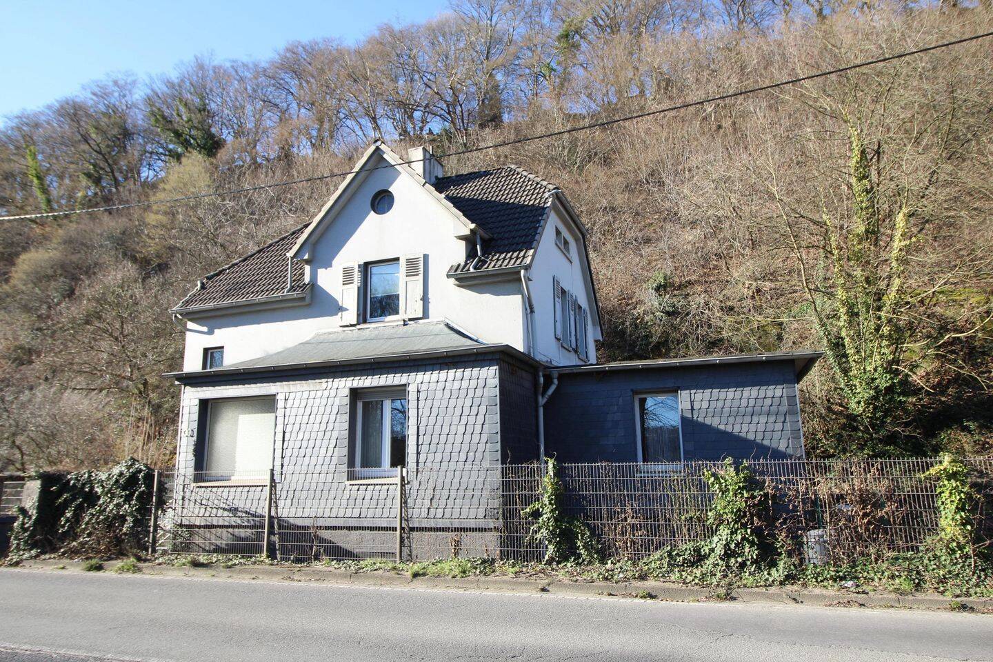 Immobilie in Witten - Historisches freistehendes EFH mit Entwicklungspotenzial & Garage - Bild 0