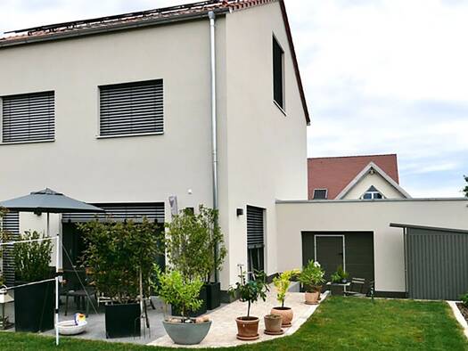 Doppelhaushälfte zum Kauf 742.000 € 4 Zimmer 130,7 m² 283,5 m² Grundstück Leyh Nürnberg 90431