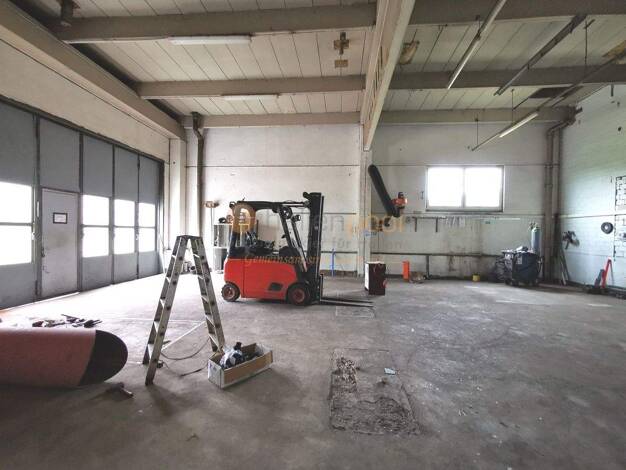 Freifläche zur Miete 1.105 € 227 m² Lagerfläche Andernach 56626