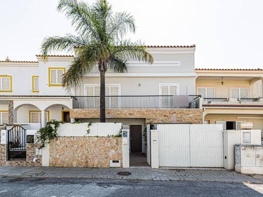 Haus zum Kauf 1.500.000 € 255 m² 187 m² Grundstück Faro (Sé e São Pedro) 8005