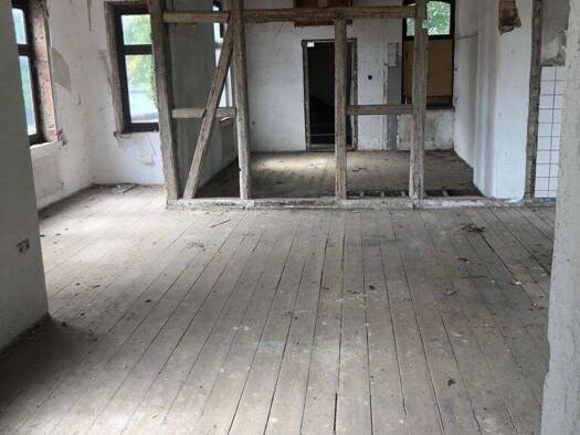 Villa zum Kauf 89.750 € 6 Zimmer 189 m² 1.279 m² Grundstück Bernburg Bernburg 06406