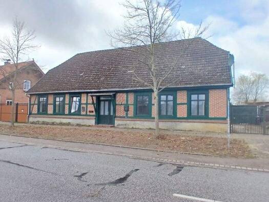 Mehrfamilienhaus zum Kauf 229.000 € 10 Zimmer 315 m² 479 m² Grundstück frei ab sofort Lübtheen 19249