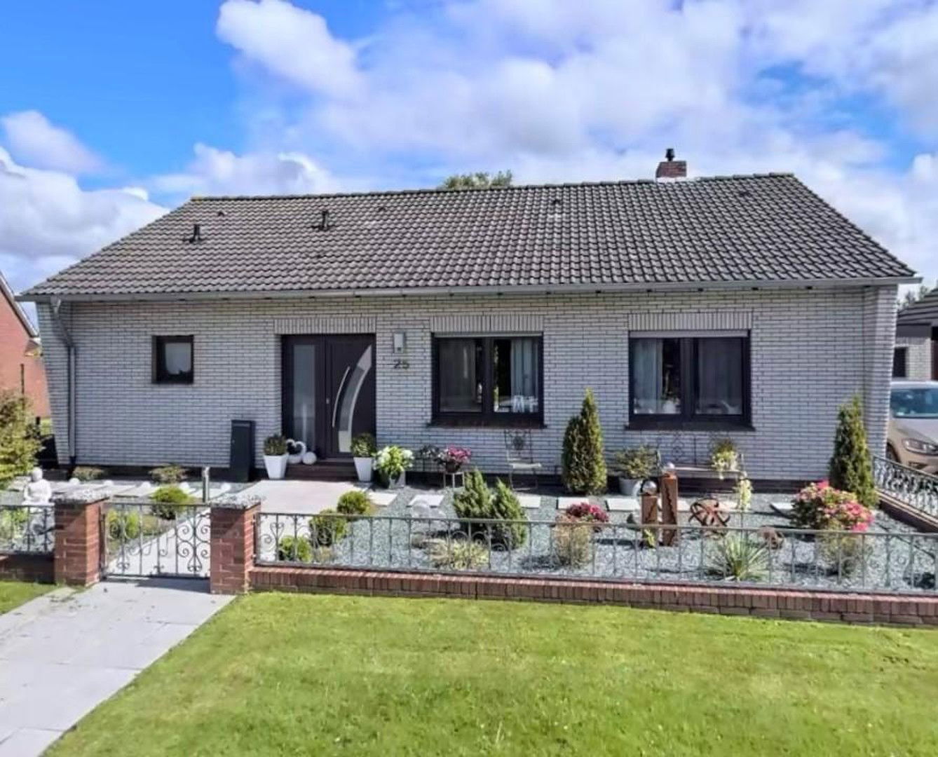 Bungalow zum Kauf provisionsfrei 320.000 € 5 Zimmer 122 m²<br/>Wohnfläche 608 m²<br/>Grundstück 01.08.2025<br/>Verfügbarkeit Norden Norden 26506