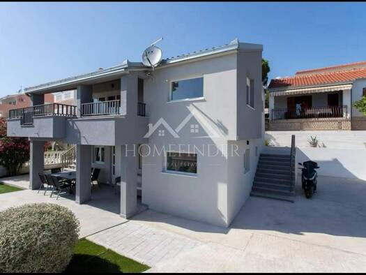 Einfamilienhaus zum Kauf 630.000 € 6 Zimmer 139 m² Čiovo, Trogir Trogir 21220