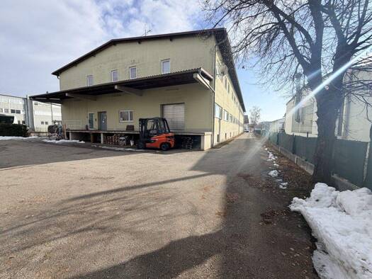 Logistikzentrum zur Miete 4.400 € 450 m² Lagerfläche Kirchheim Kirchheim bei München / Heimstetten 85551