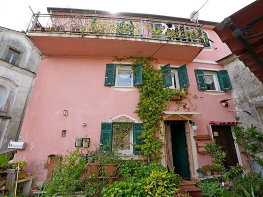Haus zum Kauf 93.000 € 5 Zimmer 80 m² Fosdinovo 54035