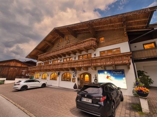 Hotel zum Kauf 3.199.000 € 726 m² Grundstück Fieberbrunn 6391