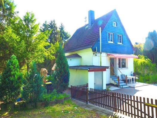 Einfamilienhaus zum Kauf 198.880 € 3 Zimmer 90 m² 948 m² Grundstück Altenkirchen Altenkirchen (Westerwald) 57610