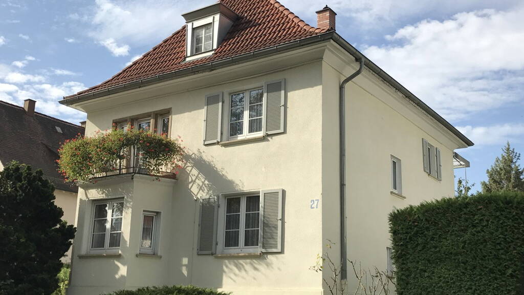Einfamilienhaus zur Miete 2.500 € 6 Zimmer 143 m² 519 m² Grundstück frei ab 01.08.2026 Feuerbach Stuttgart 70469
