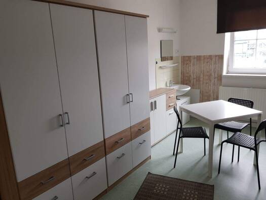 Wohnung zur Miete 600 € 1 Zimmer 22 m² 4 Geschosse frei ab sofort Donauwörther Straße 90 Oberhausen Augsburg 86154