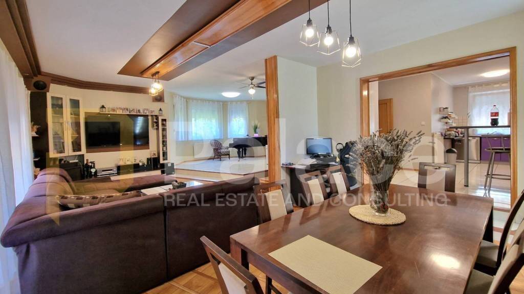 Haus zum Kauf 345.000 € 4 Zimmer 216 m² Osijek