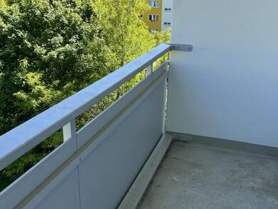 Wohnung zur Miete 320 € 2 Zimmer 50,8 m² 3. Geschoss Albert-Roth-Straße 13 Silberhöhe Halle (Saale) 06132