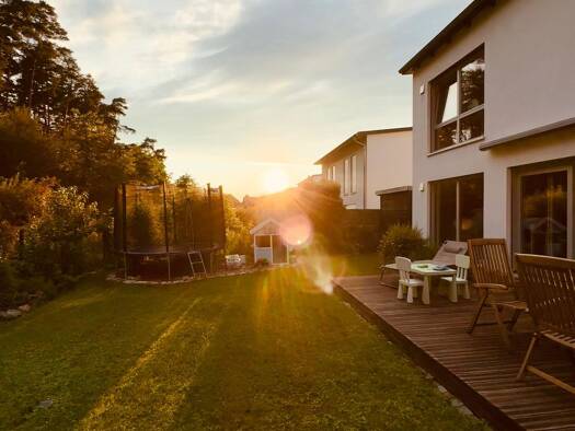 Einfamilienhaus zur Miete 2.400 € 5 Zimmer 163 m² frei ab 01.06.2026 Feucht 90537