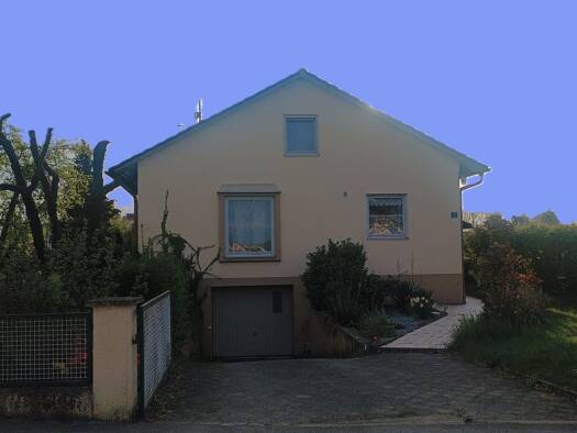 Einfamilienhaus zum Kauf 389.000 € 4 Zimmer 100 m² 902 m² Grundstück frei ab 01.08.2026 Mittersteigweg 11 Pförring 85104