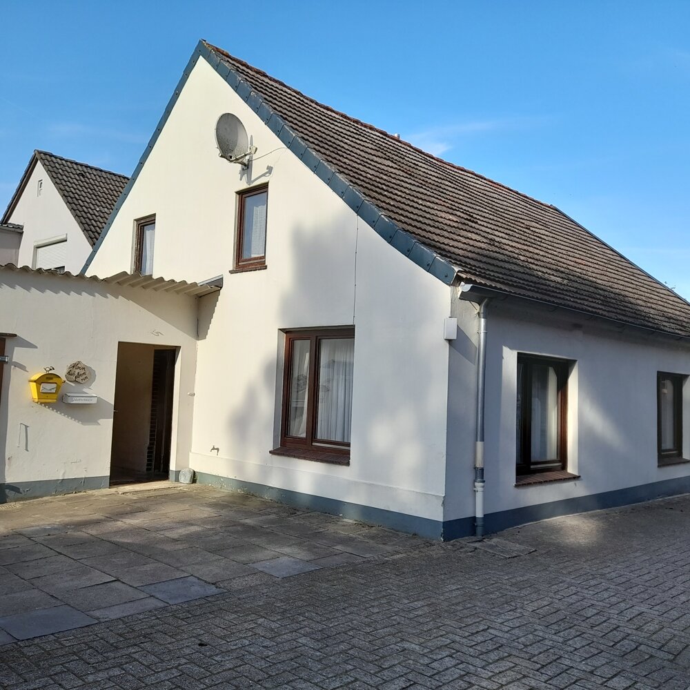 Einfamilienhaus zum Kauf 130.000 € 5 Zimmer 125 m²<br/>Wohnfläche 1.124 m²<br/>Grundstück Ovelgönne Ovelgönne 26939