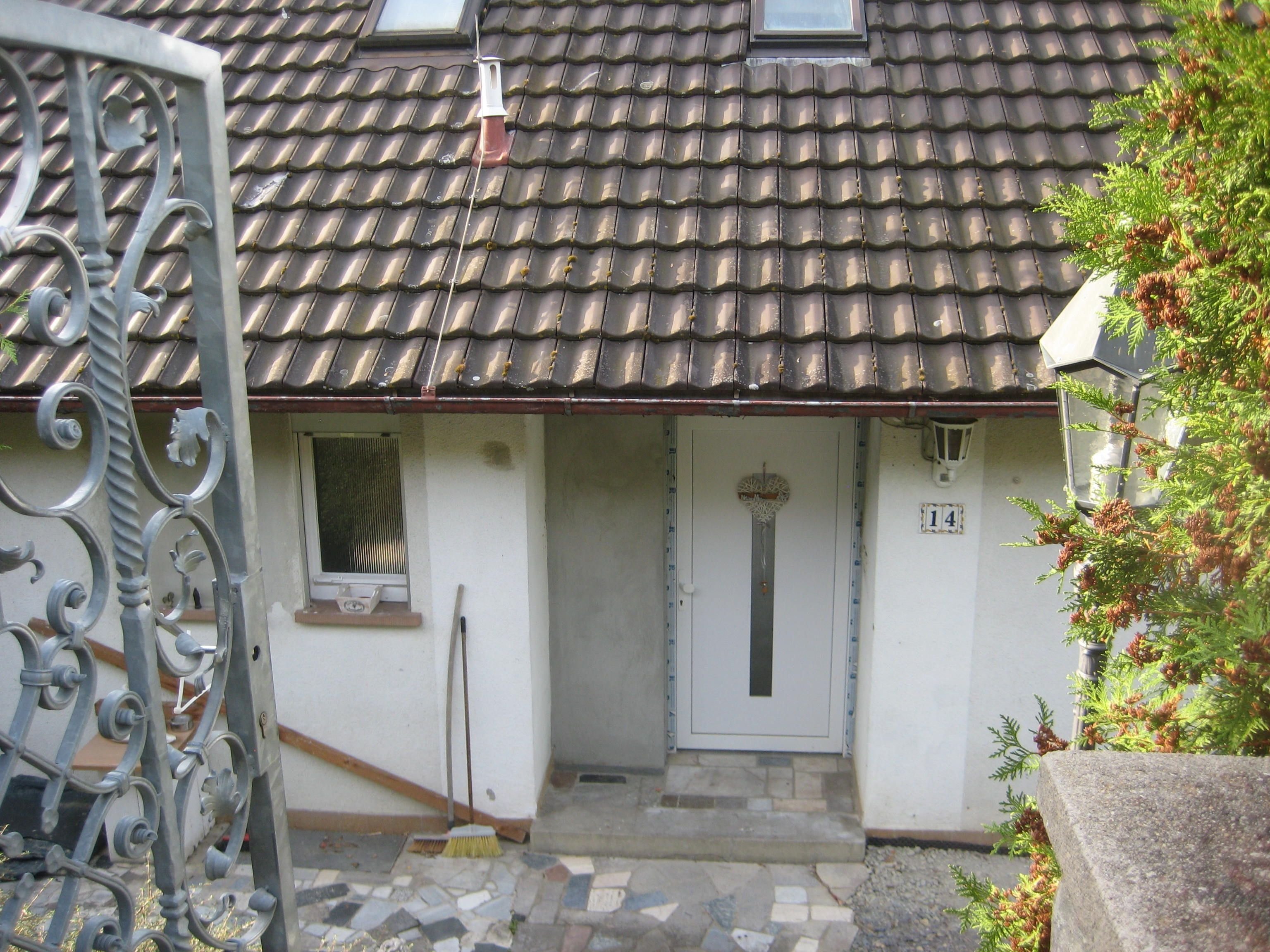 Haus zum Kauf 340.000 € 8 Zimmer 198 m²<br/>Wohnfläche 846 m²<br/>Grundstück Heuchelhof Würzburg 97084