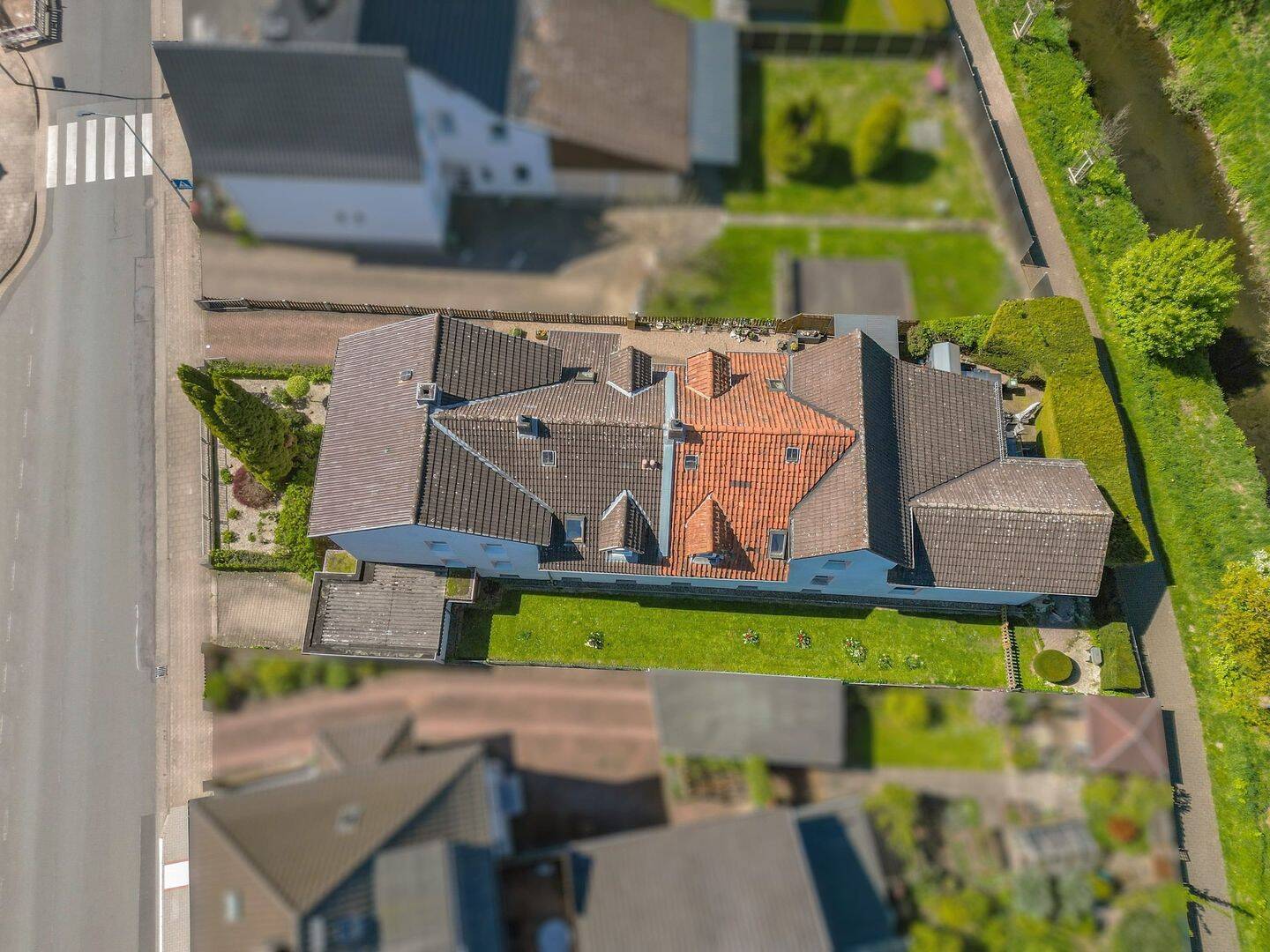 Mehrfamilienhaus zum Kauf – další
