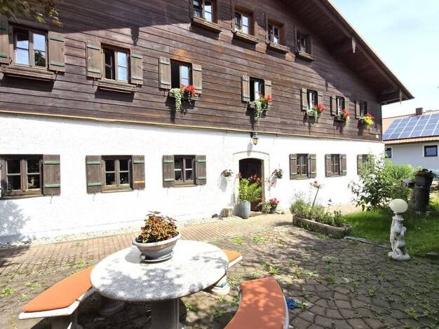 Haus zum Kauf 590.000 € 12 Zimmer 504 m² 1.500 m² Grundstück Haidmühle 94145