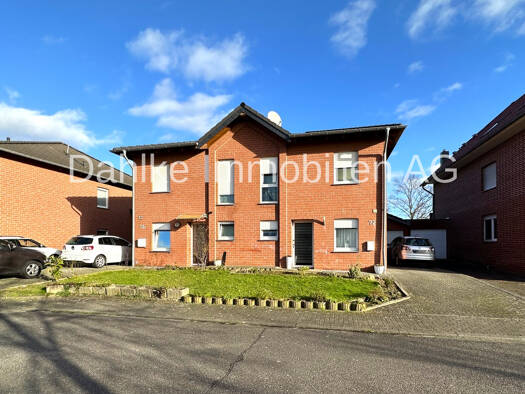 Doppelhaushälfte zum Kauf 416.000 € 10 Zimmer 230 m² 673 m² Grundstück Millich Hückelhoven / Millich 41836