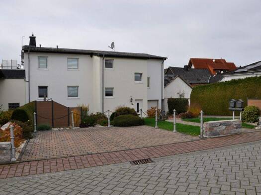 Mehrfamilienhaus zum Kauf als Kapitalanlage geeignet 879.000 € 18 Zimmer 575 m² 1.026 m² Grundstück Bechtheim Hünstetten 65510