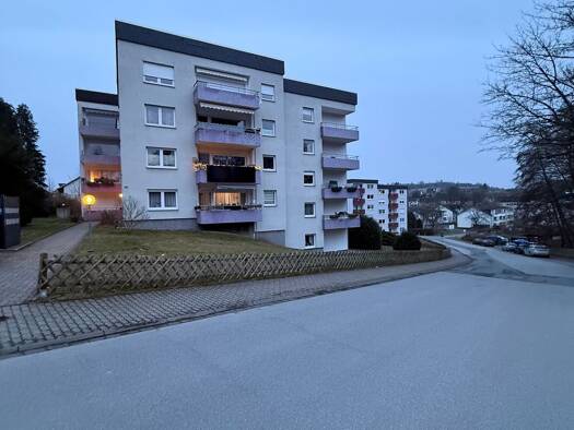 Wohnung zur Miete 800 € 4 Zimmer 94 m² Geschoss 2/5 frei ab sofort Uhlandstraße 121 Neuenrade 58809