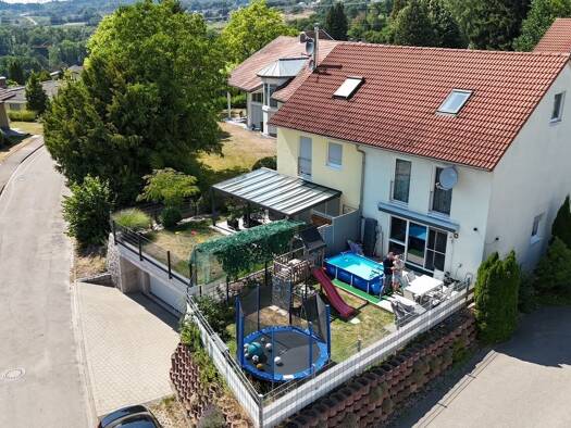 Doppelhaushälfte zum Kauf 450.000 € 5 Zimmer 120 m² 306 m² Grundstück frei ab 01.11.2026 Laufenburg Laufenburg (Baden) 79725