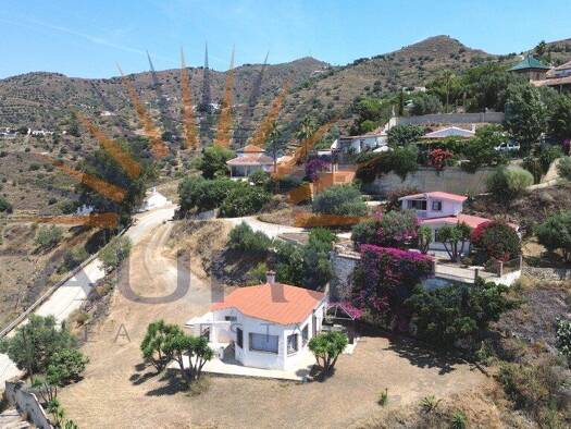 Haus zum Kauf 349.000 € 122 m² 1.746 m² Grundstück Velez Malaga 29700