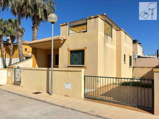 Chalet zum Kauf 200.000 € 3 Zimmer 92 m² Calle Guadalajara, 51 27 0 Almoradí 03160