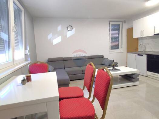 Wohnung zur Miete 600 € 3 Zimmer 45 m² Umag 52470