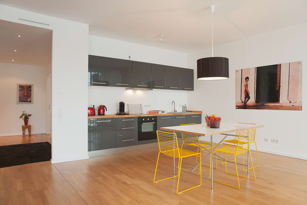 Wohnung zur Miete Wohnen auf Zeit 3.950 € 3 Zimmer 120 m²<br/>Wohnfläche 01.01.2025<br/>Verfügbarkeit Schwedter Straße Prenzlauer Berg Berlin 10435