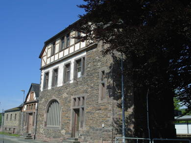 Haus zum Kauf 490.000 € 8 Zimmer 204 m² 1.607 m² Grundstück Hetzerath 54523