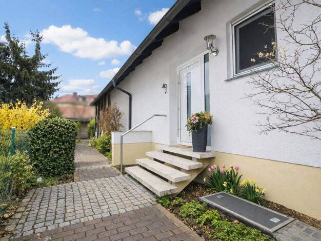 Einfamilienhaus zum Kauf 960.000 € 6 Zimmer 208 m² 550 m² Grundstück Alterlangen Erlangen 91056