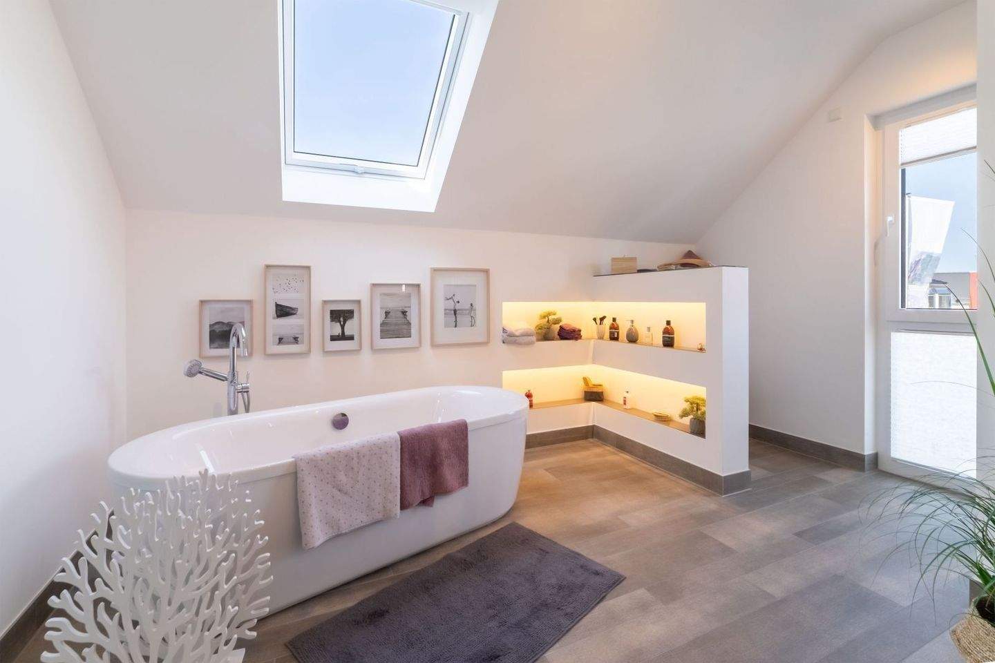 Immobilie in Hohenroth - Individuelle Doppelhaushälfte in Wülfershausen a.d.Saale - Flexibles Wohnen mit nachhaltiger Wärmepumpe und KfW55 Standard - Bild 3