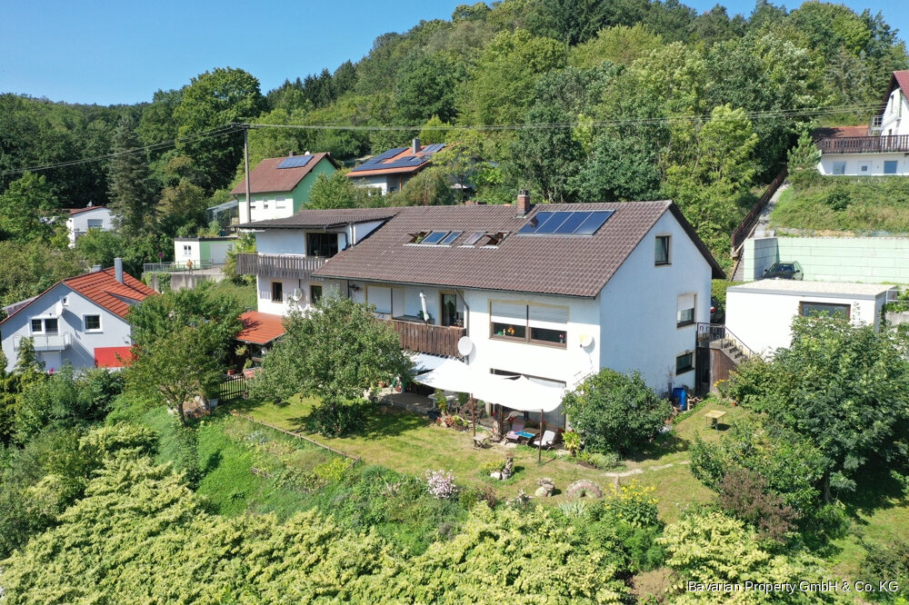 Mehrfamilienhaus zum Kauf 750.000 € 11 Zimmer 350 m²<br/>Wohnfläche 1.182 m²<br/>Grundstück Wörth Wörth an der Donau 93086