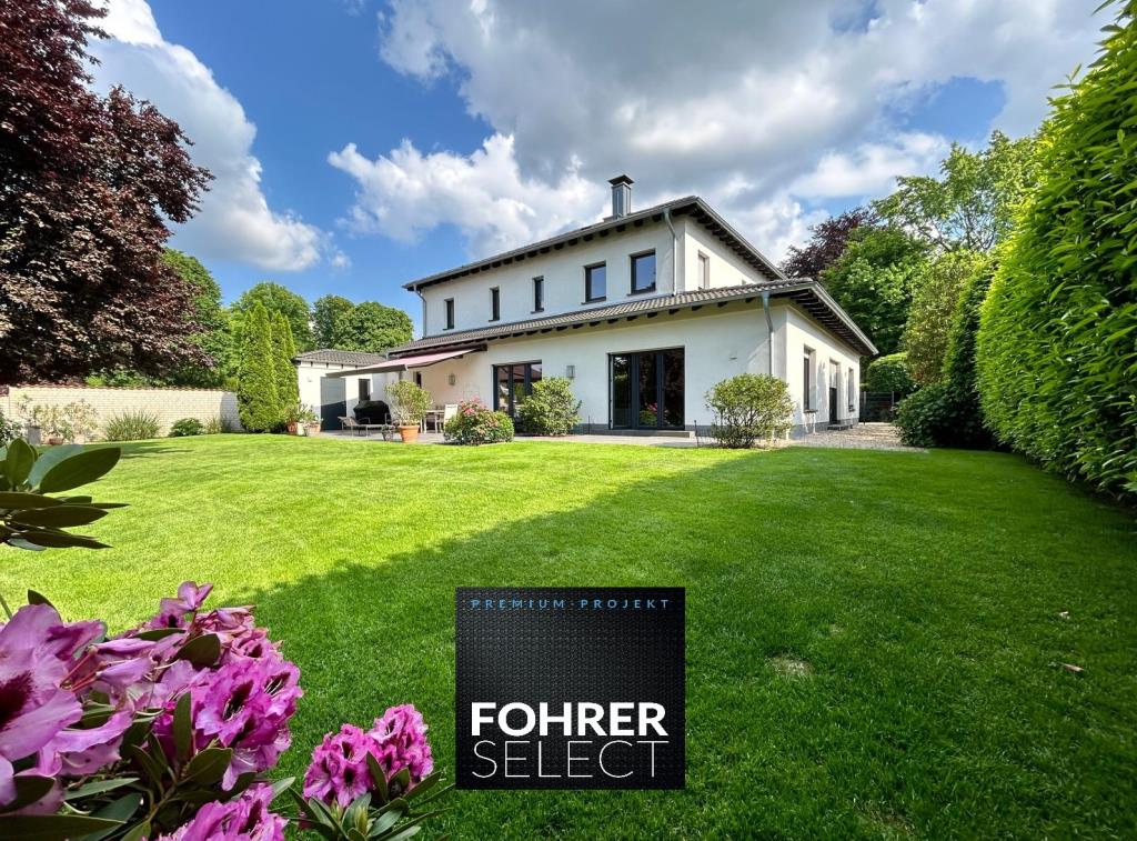 Einfamilienhaus zum Kauf 2.995.000 € 6 Zimmer 300 m²<br/>Wohnfläche 1.055 m²<br/>Grundstück Büderich Meerbusch 40667