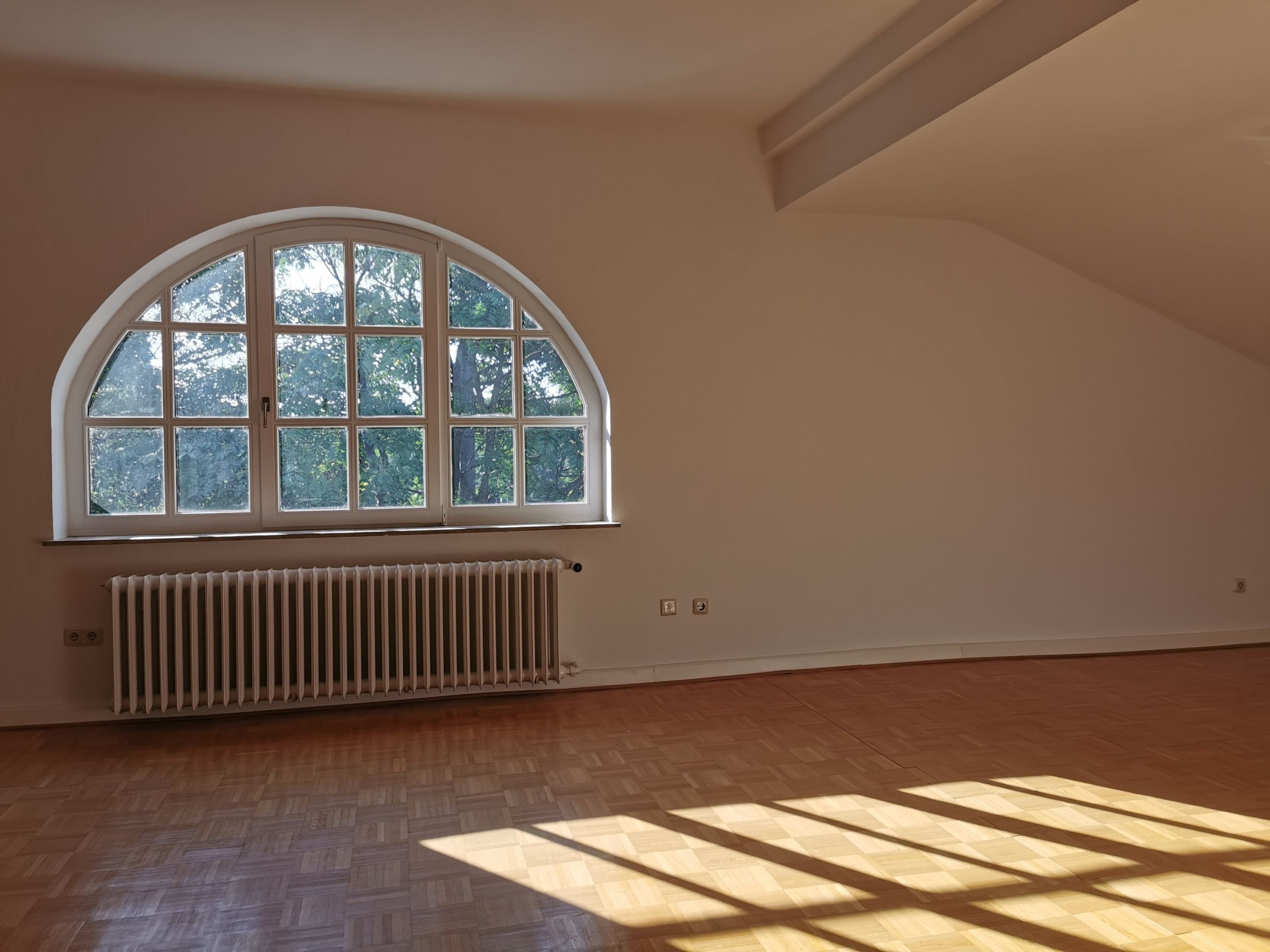 Wohnung zur Miete 800 € 2 Zimmer 90 m²<br/>Wohnfläche 3.<br/>Geschoss ab sofort<br/>Verfügbarkeit Schwachhausen Bremen 28209