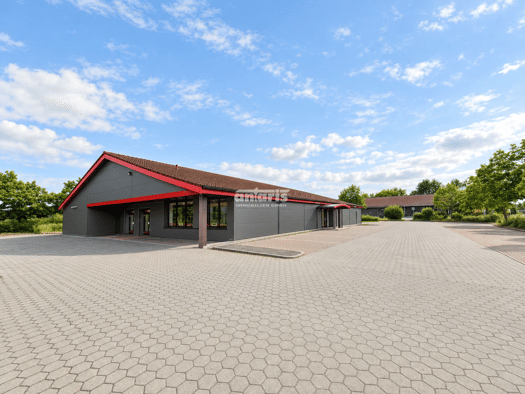 Kaufhaus zum Kauf als Kapitalanlage geeignet 700.000 € 1.050 m² 4.020 m² Grundstück Dörfles-Esbach 96487