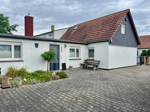 Doppelhaushälfte zum Kauf 280.000 € 4 Zimmer 96 m² 581 m² Grundstück frei ab sofort Großpösna Großpösna 04463