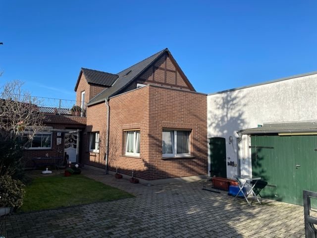 Haus zum Kauf 149.900 € 5 Zimmer 136,8 m²<br/>Wohnfläche 300 m²<br/>Grundstück ab sofort<br/>Verfügbarkeit Tangerhütte Tangerhütte 39517