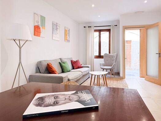 Stadthaus zur Miete provisionsfrei 1.650 € 4 Zimmer 130 m² 68 m² Grundstück Pollença 07460